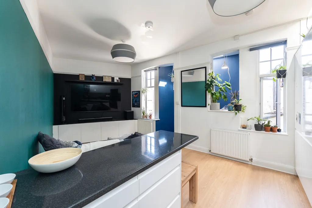 South Street, Dorking, RH4, photo 8