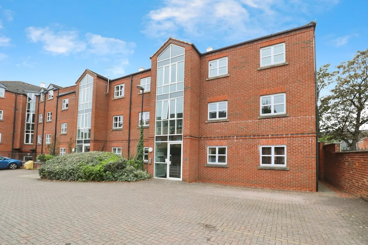 2 bed flat for sale — Lawrence Street, York, North Yorkshire, YO10