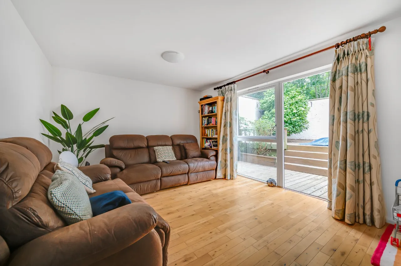 Minster Road, West Hampstead, NW2, photo 3