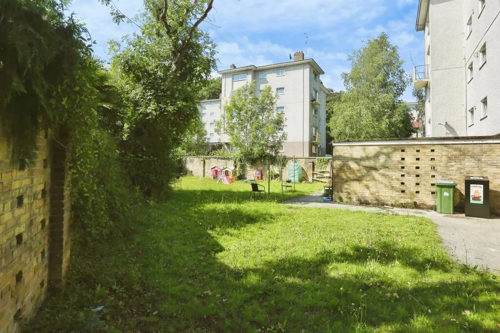 Thornhill, SO19, photo 12