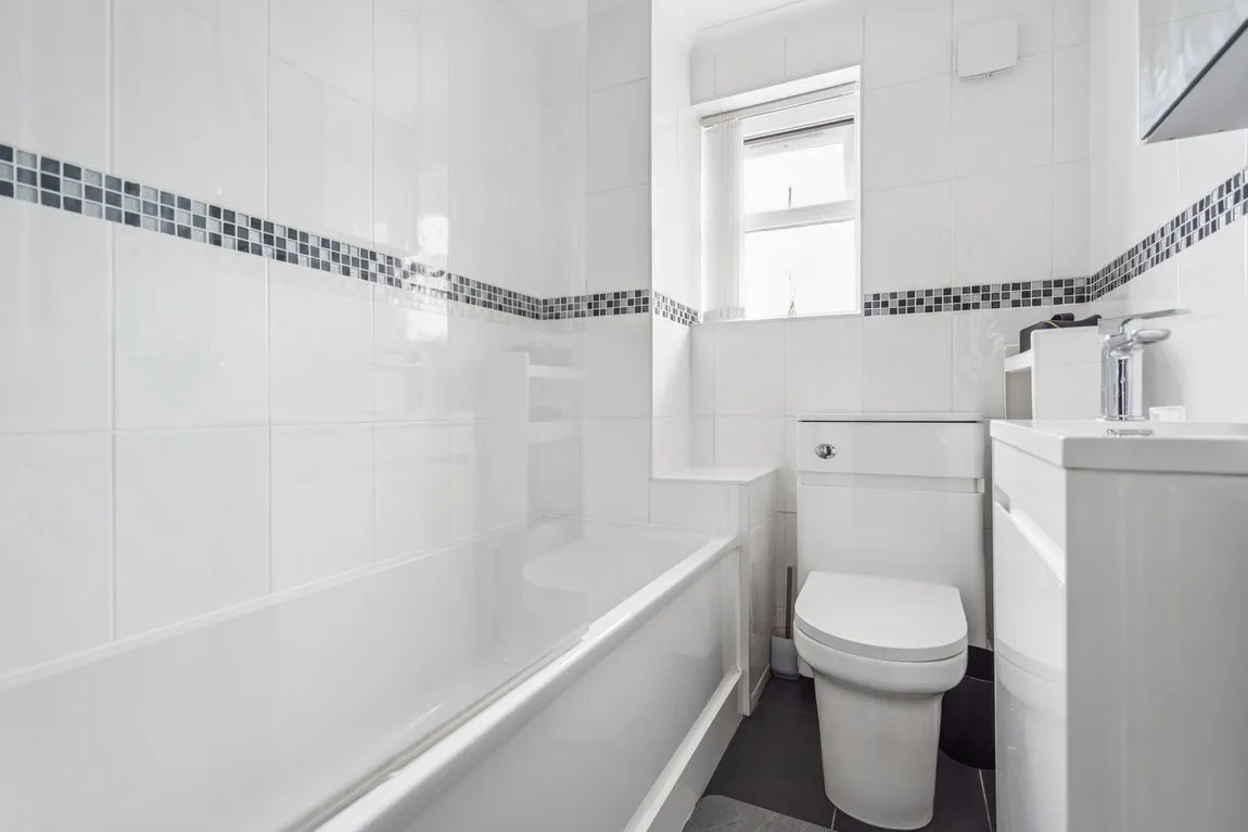 Springwell Avenue, Mill End, WD3, photo 10