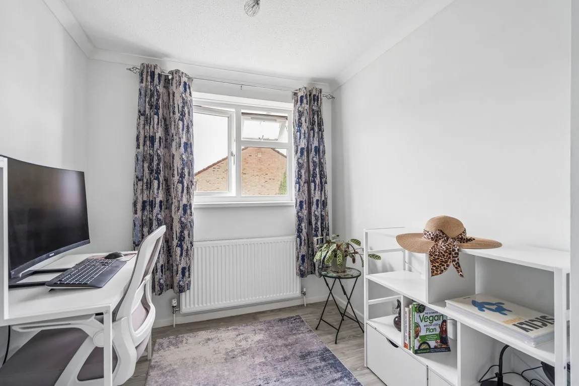 Springwell Avenue, Mill End, WD3, photo 12