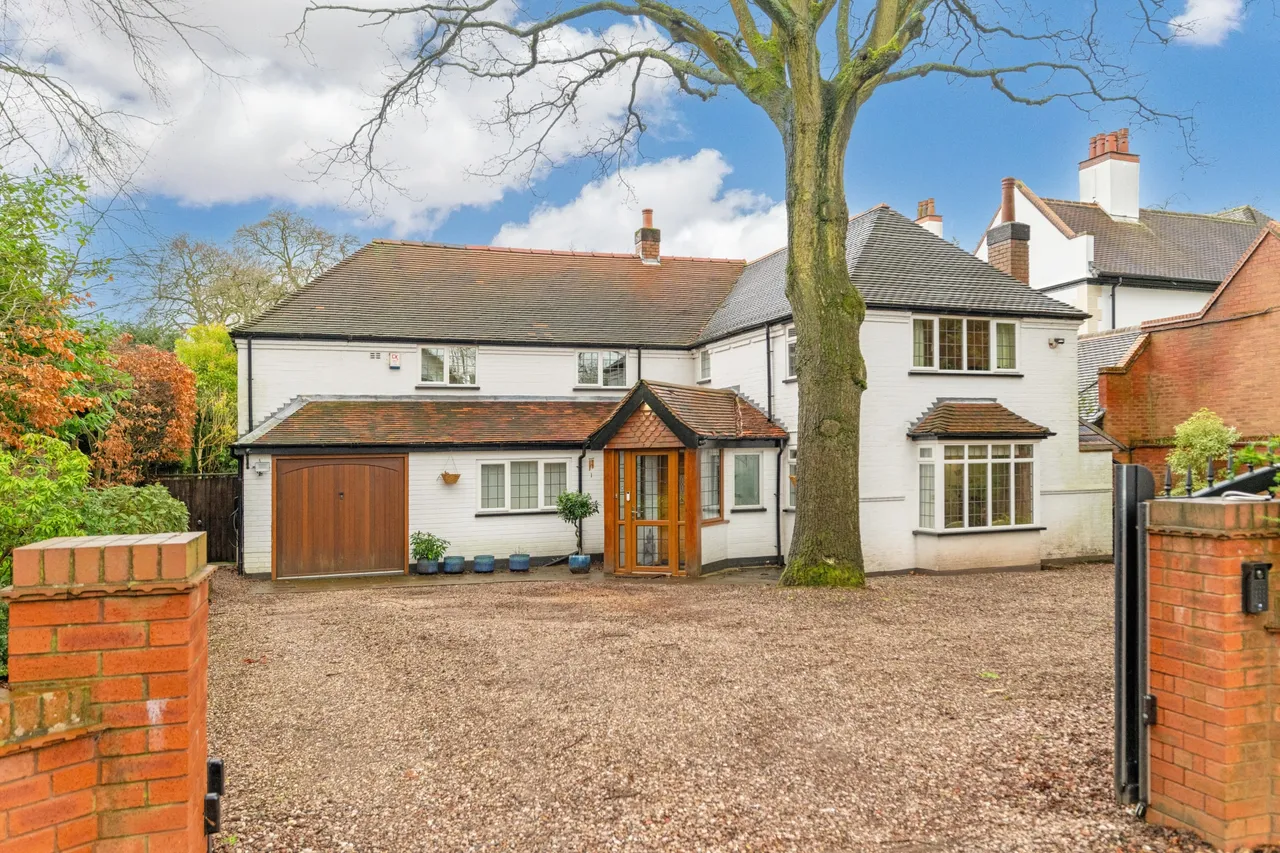 4 bed property for sale — 1a Wentworth Road, Sutton Coldfield, Sutton Coldfield, B74 2SG