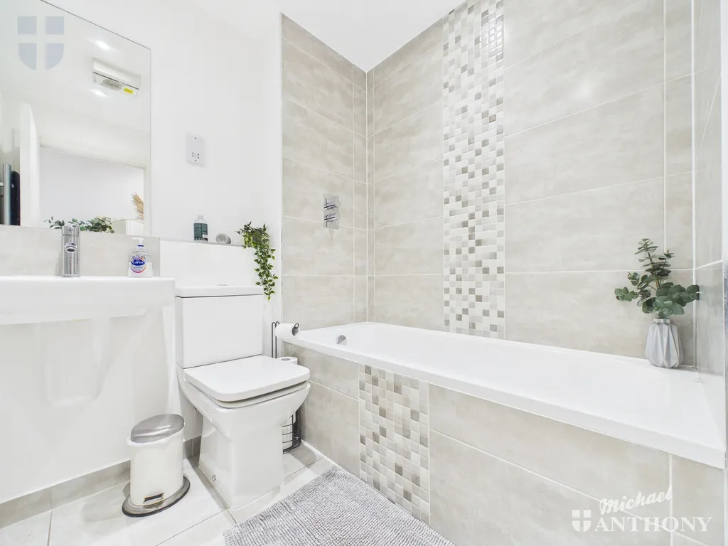 , 70 Walton Street, Aylesbury, HP21 7QP, photo 5