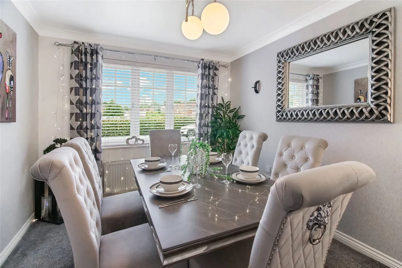 Bernisdale Gardens, Drumchapel, Glasgow, G15, photo 9