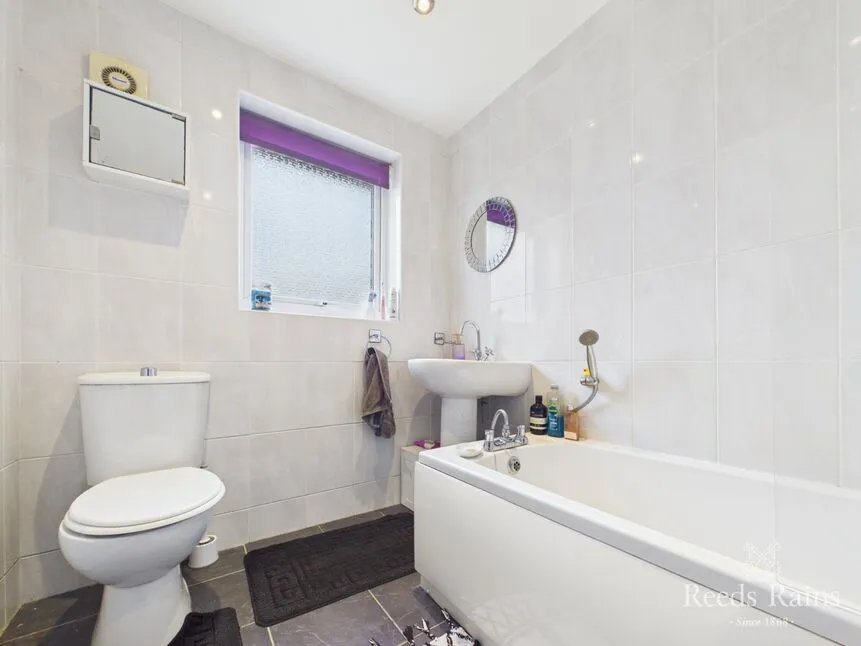 Staxton Court, Hull, HU9, photo 13