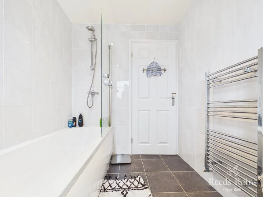 Staxton Court, Hull, HU9, photo 14