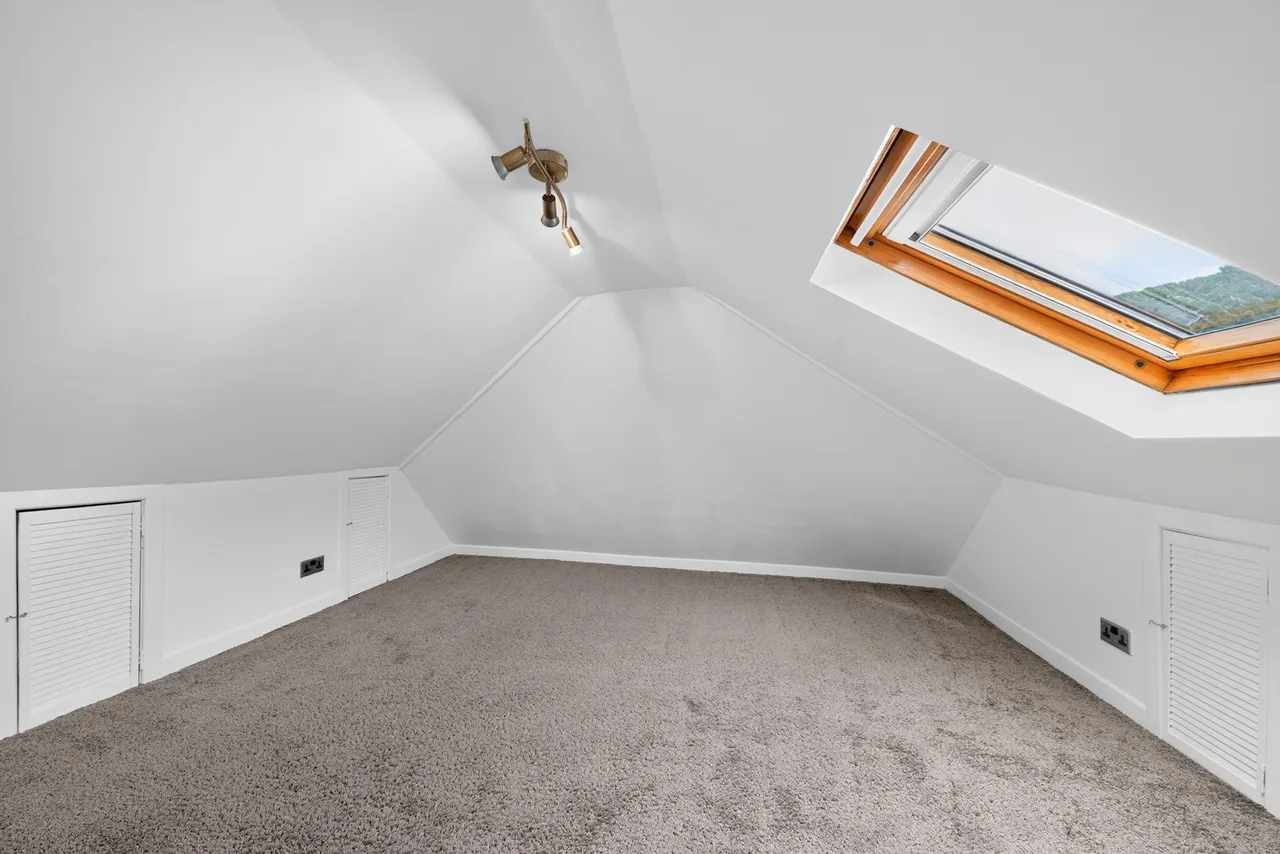 Alyth Crescent, Clarkston, Glasgow, East Renfrewshire, G76, photo 13