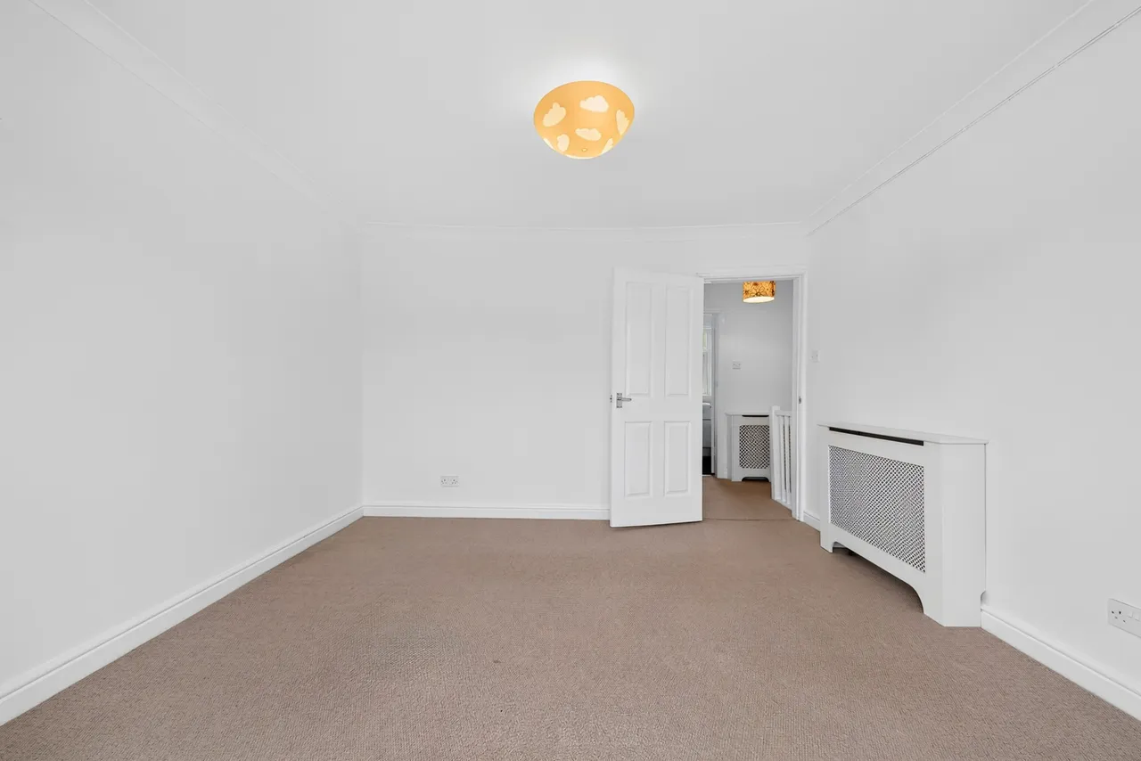 Alyth Crescent, Clarkston, Glasgow, East Renfrewshire, G76, photo 10