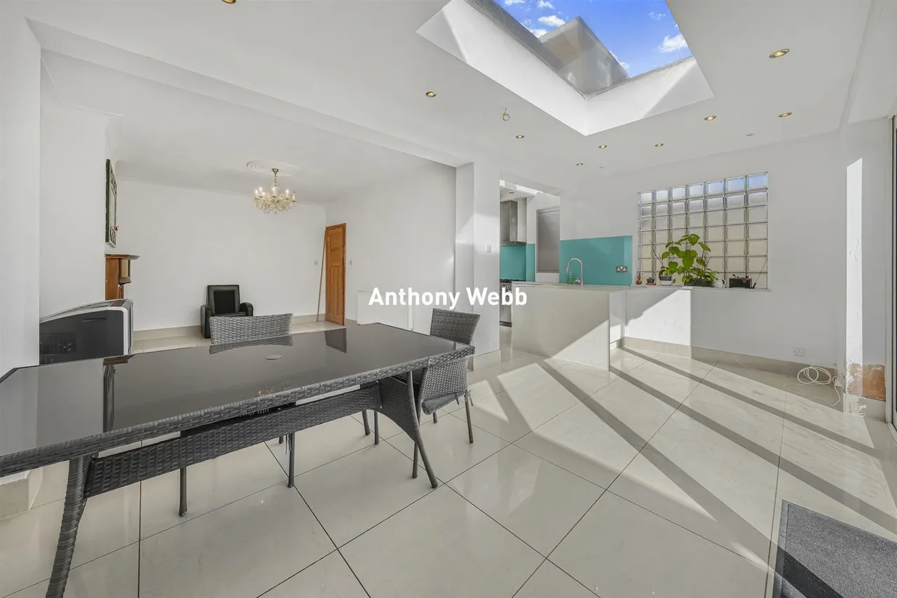 Winchmore Hill Road, Winchmore Hill, N21, photo 5