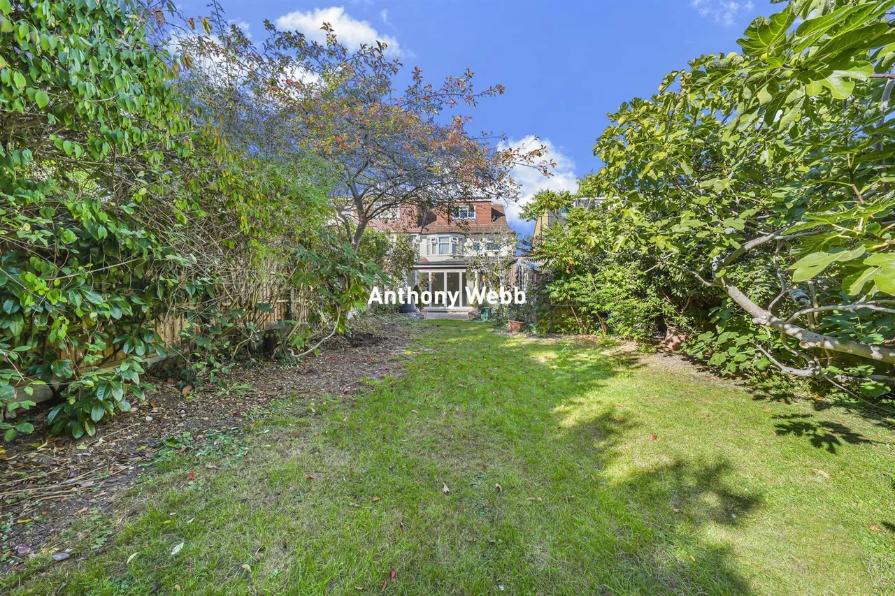 Winchmore Hill Road, Winchmore Hill, N21, photo 25