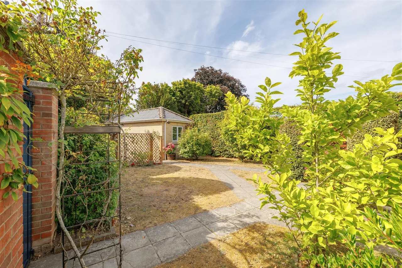 Grove Road, Beccles, NR34, photo 15