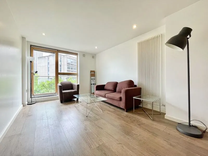 1 bed property to rent — Borough Road, London SE1 0AJ