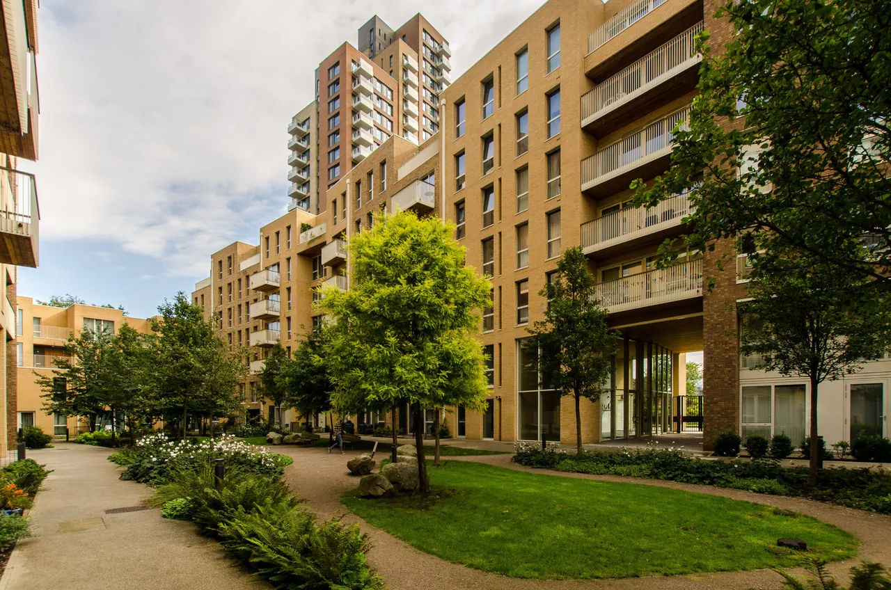 3 bed flat to rent, London, E3