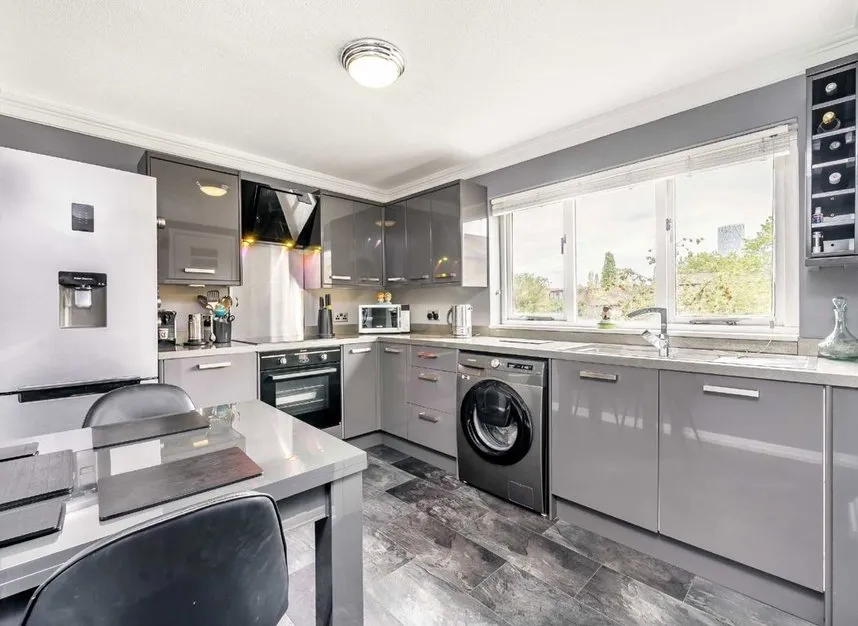 Timber Pond Road, London, SE16, photo 3