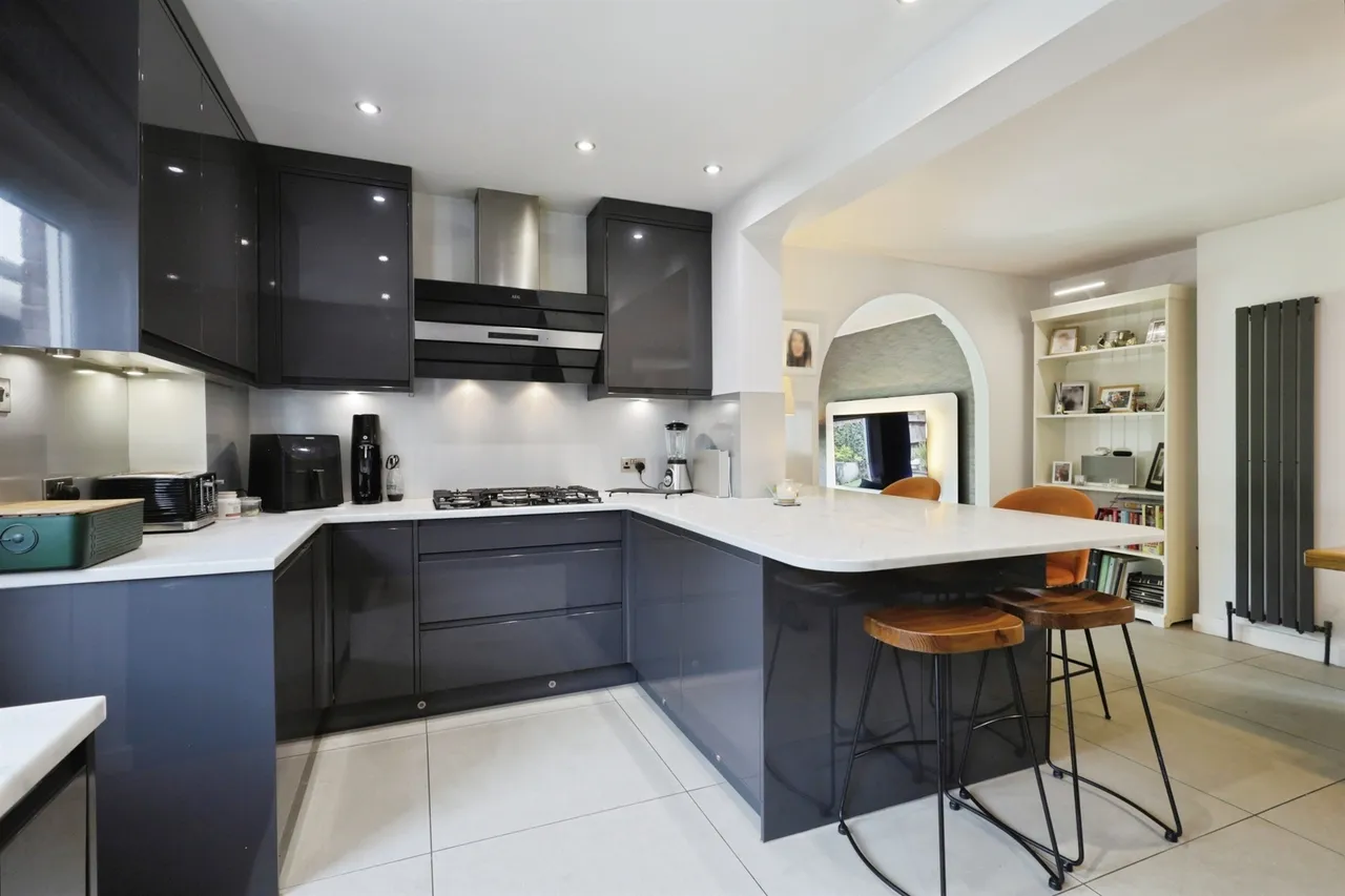 London Road, HAILSHAM, photo 3