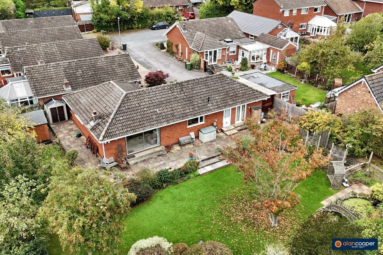 Farndon Close, Bulkington, CV12, photo 3
