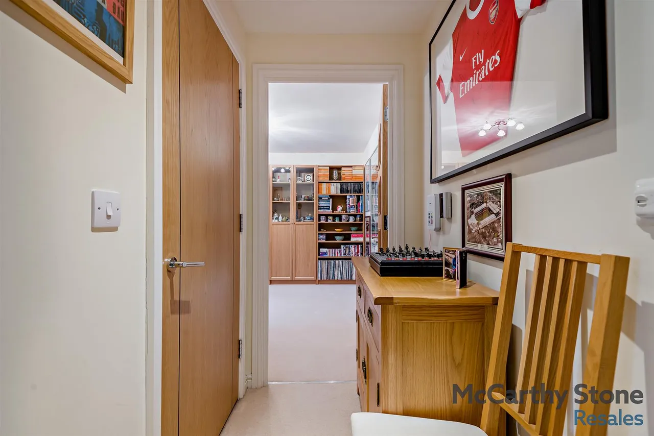 Cainscross Road, Stroud, GL5, photo 17