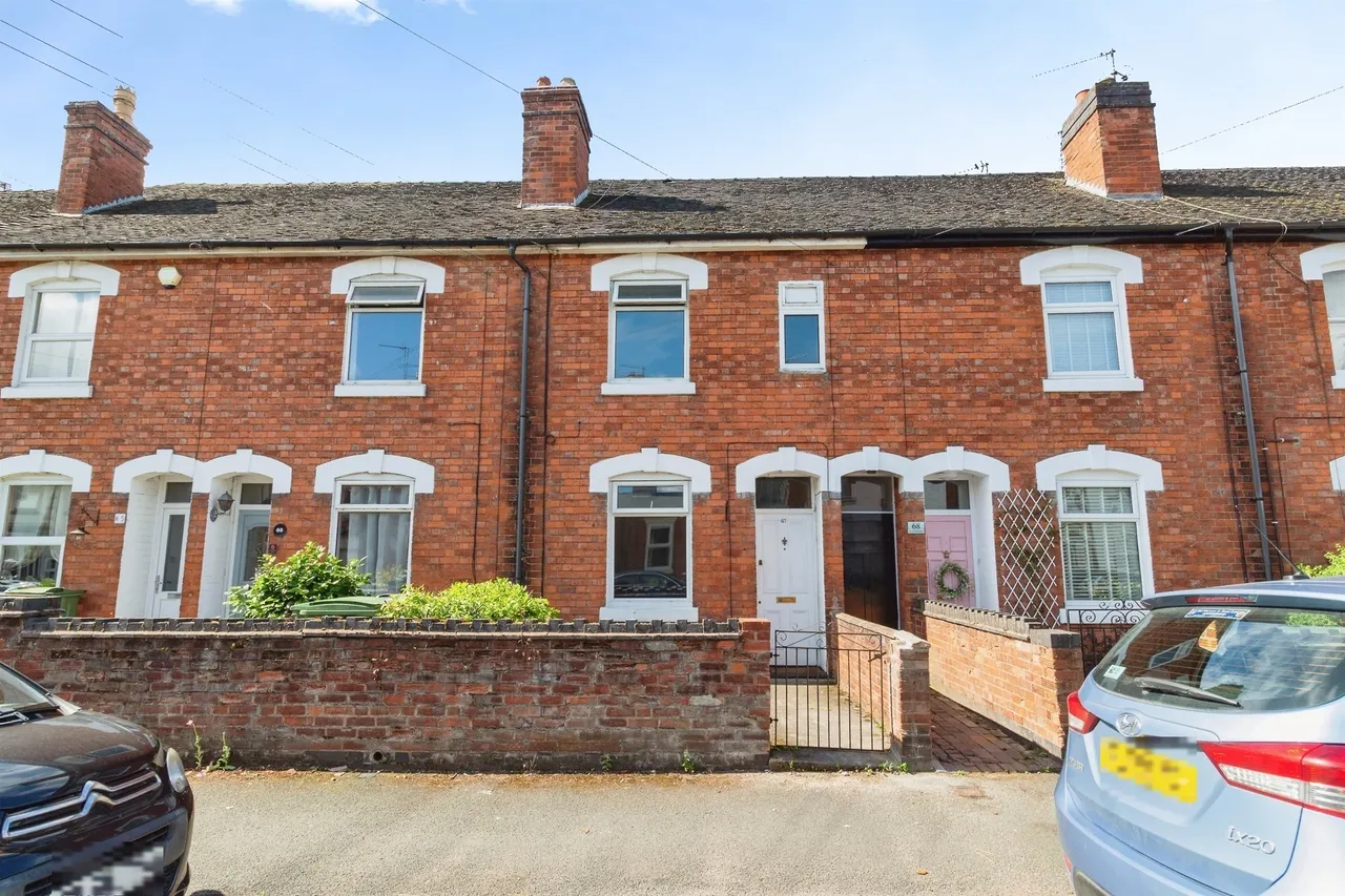 2 bed house for sale — Peel Terrace, Stafford