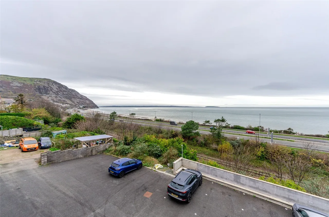 Conway Road, Penmaenm, photo 4