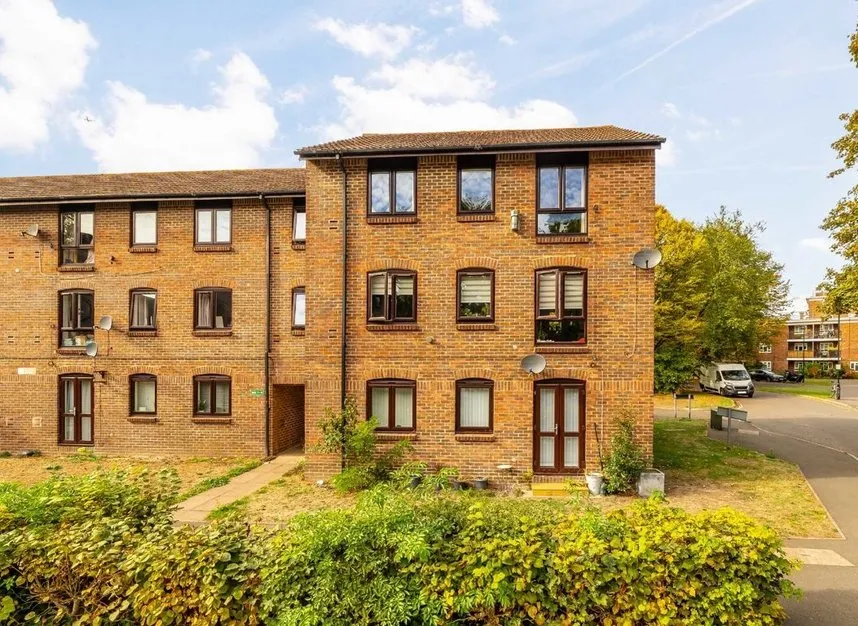 2 bed flat to rent, Anstice Close, Chiswick, W4