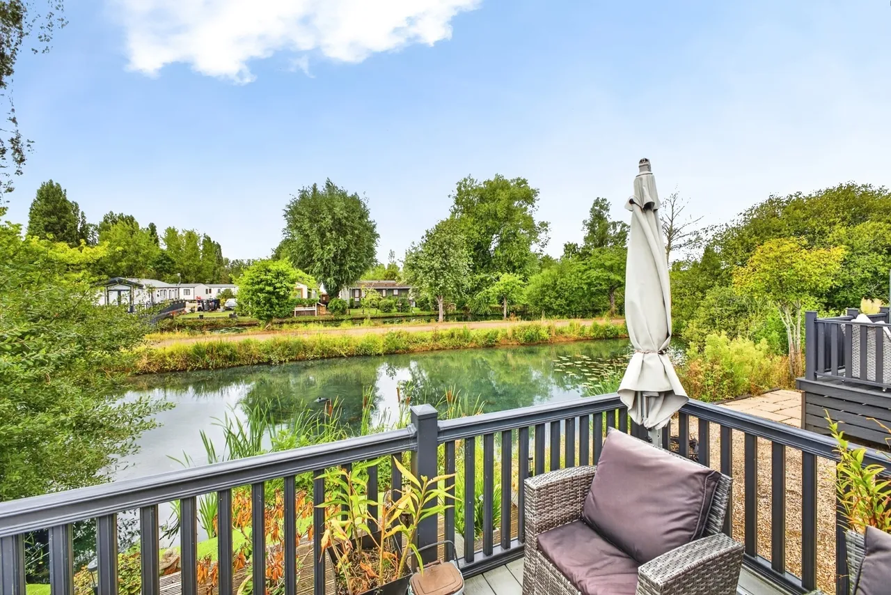 Moorhen Island, Billing Aquadrome, NORTHAMPTON, Northamptonshire, NN3, photo 2