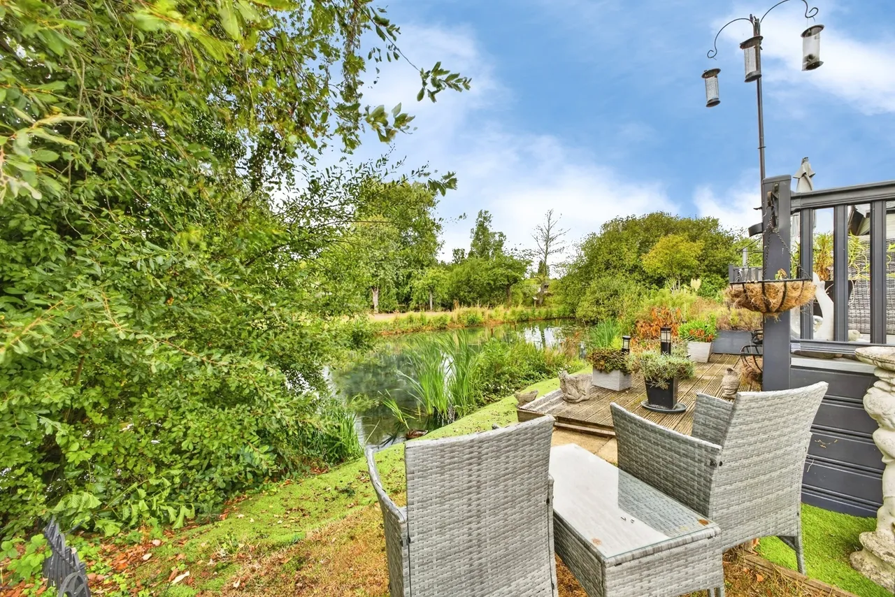 Moorhen Island, Billing Aquadrome, NORTHAMPTON, Northamptonshire, NN3, photo 15