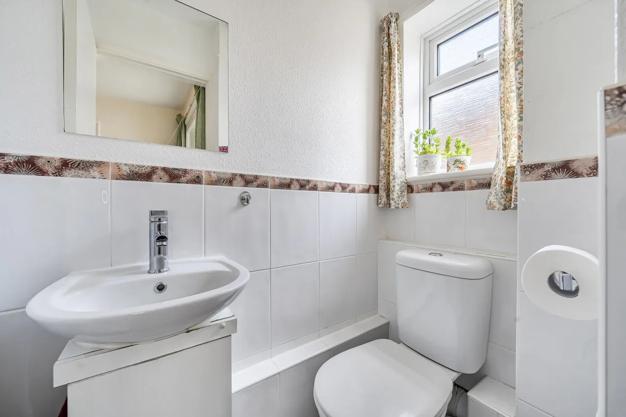 Heathfield Close, Binfield Heath, RG9, photo 16