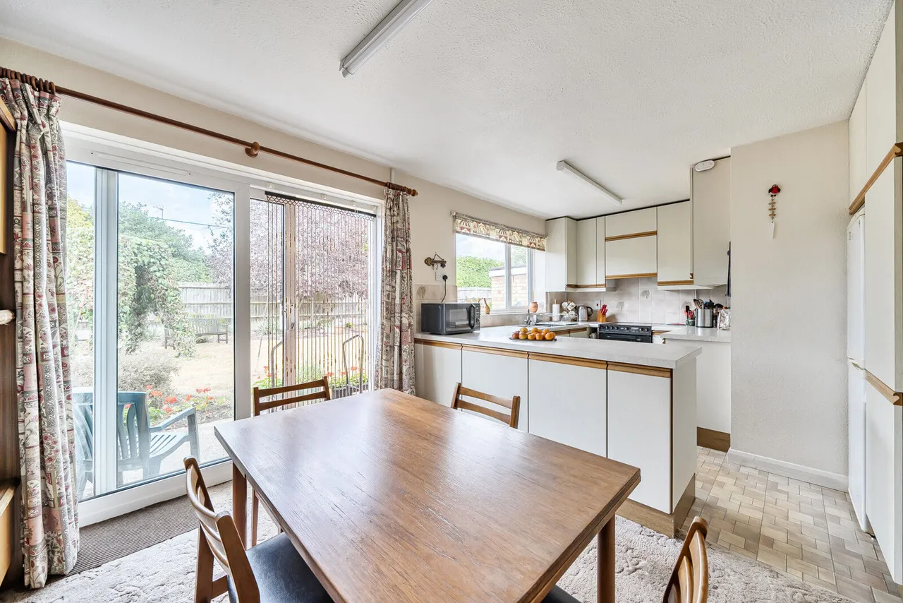 Heathfield Close, Binfield Heath, RG9, photo 5