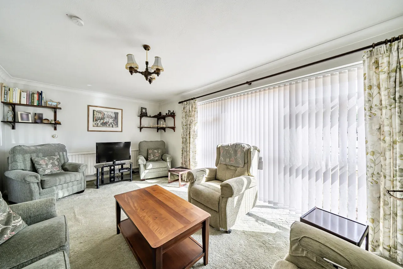 Heathfield Close, Binfield Heath, RG9, photo 19