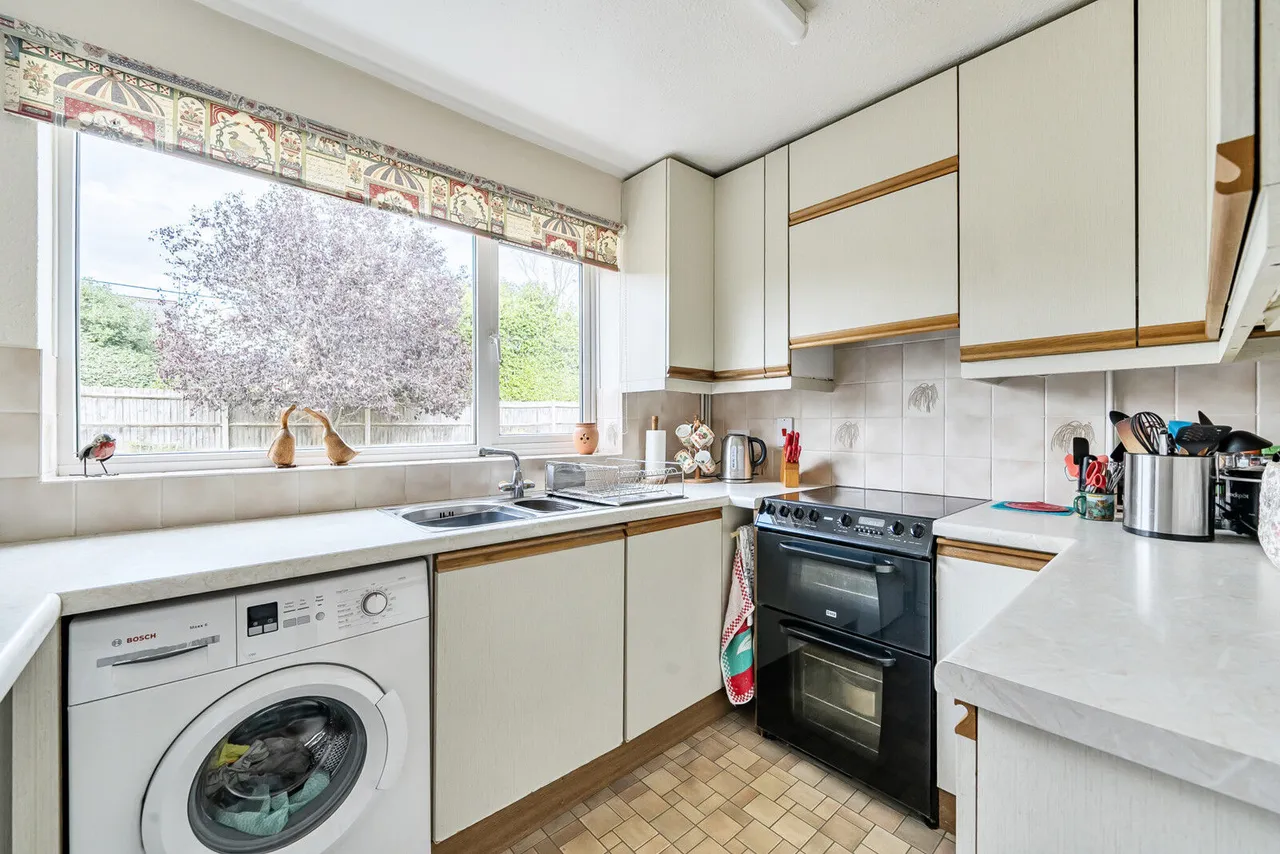 Heathfield Close, Binfield Heath, RG9, photo 4