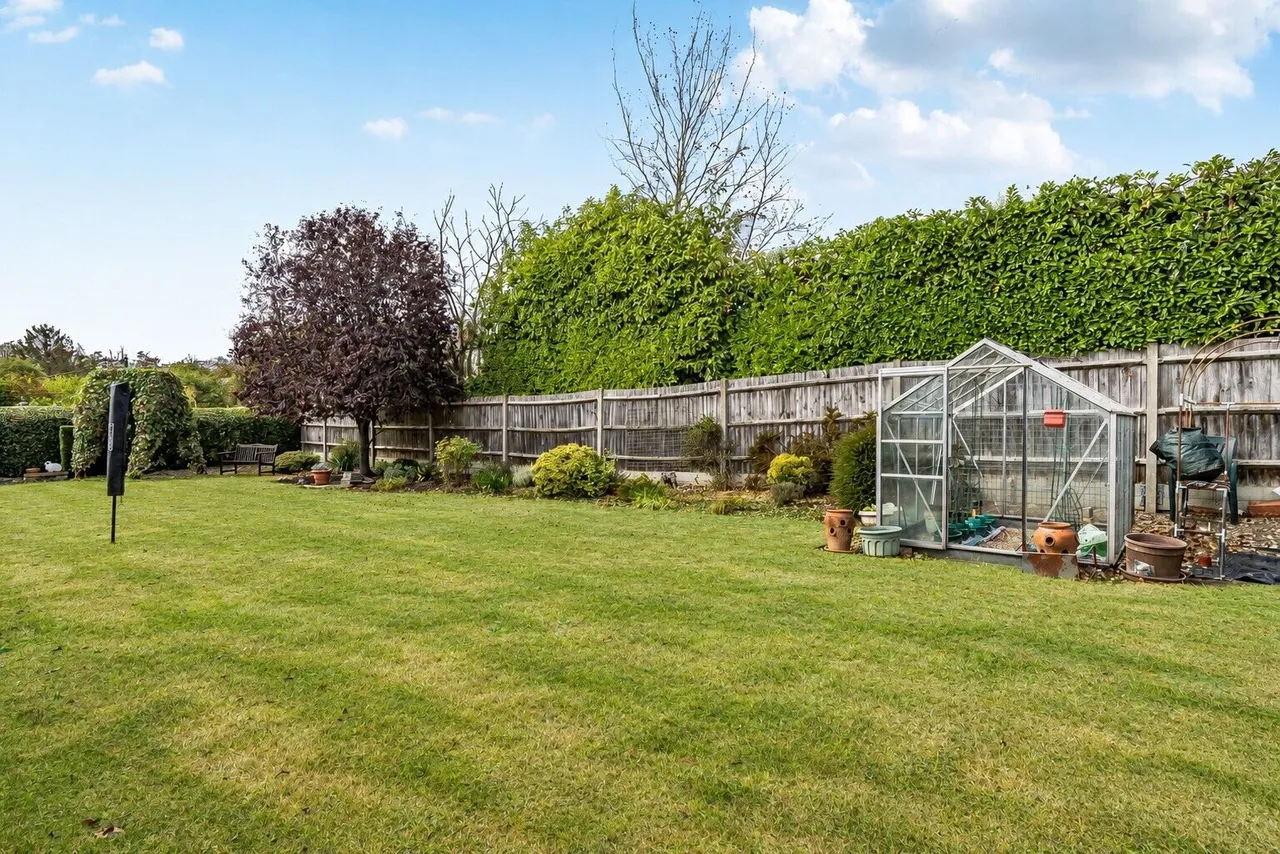 Heathfield Close, Binfield Heath, RG9, photo 14