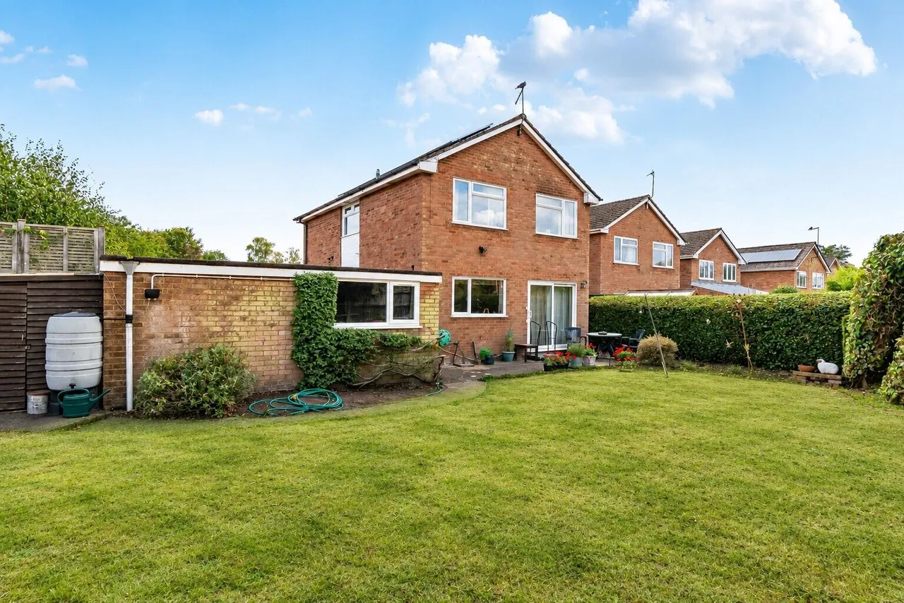 Heathfield Close, Binfield Heath, RG9, photo 13