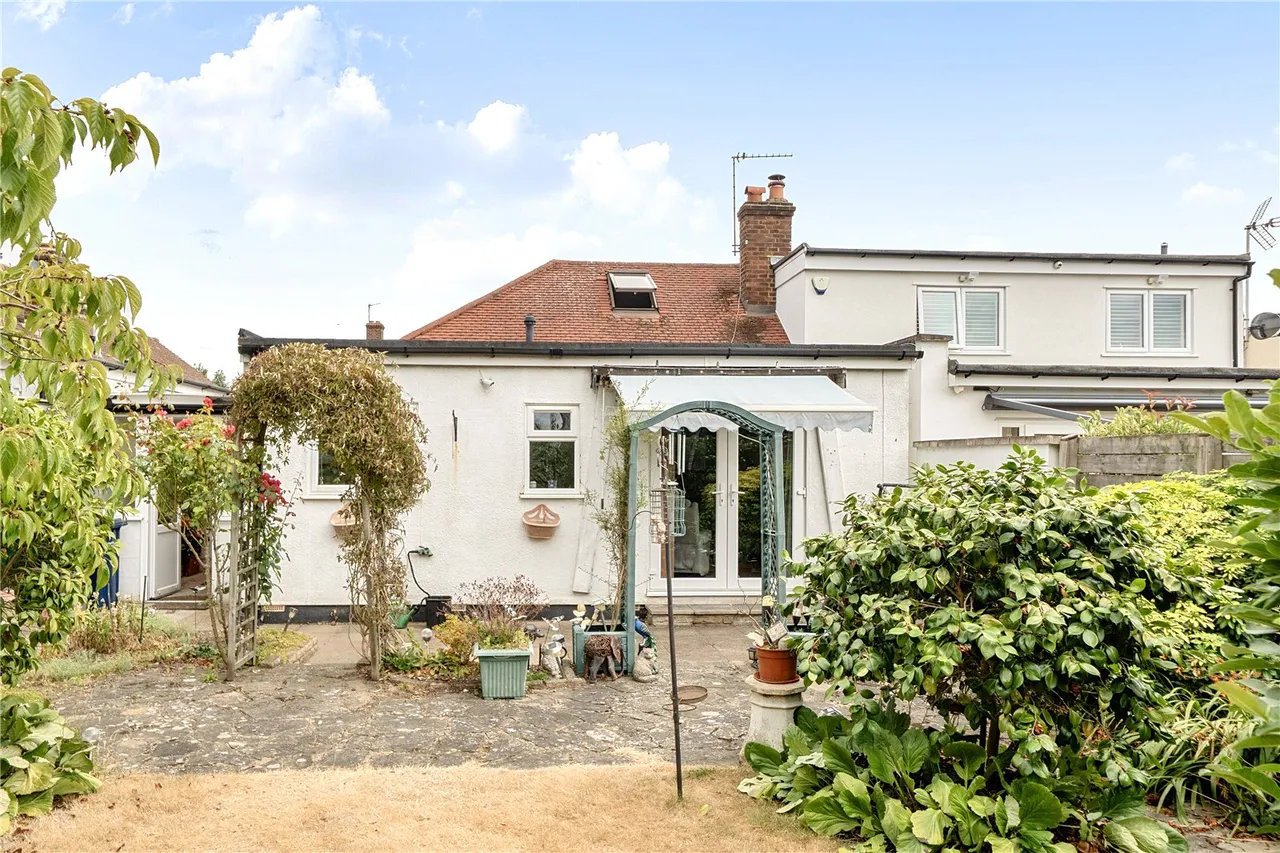 Beresford Avenue, London, N20, photo 19