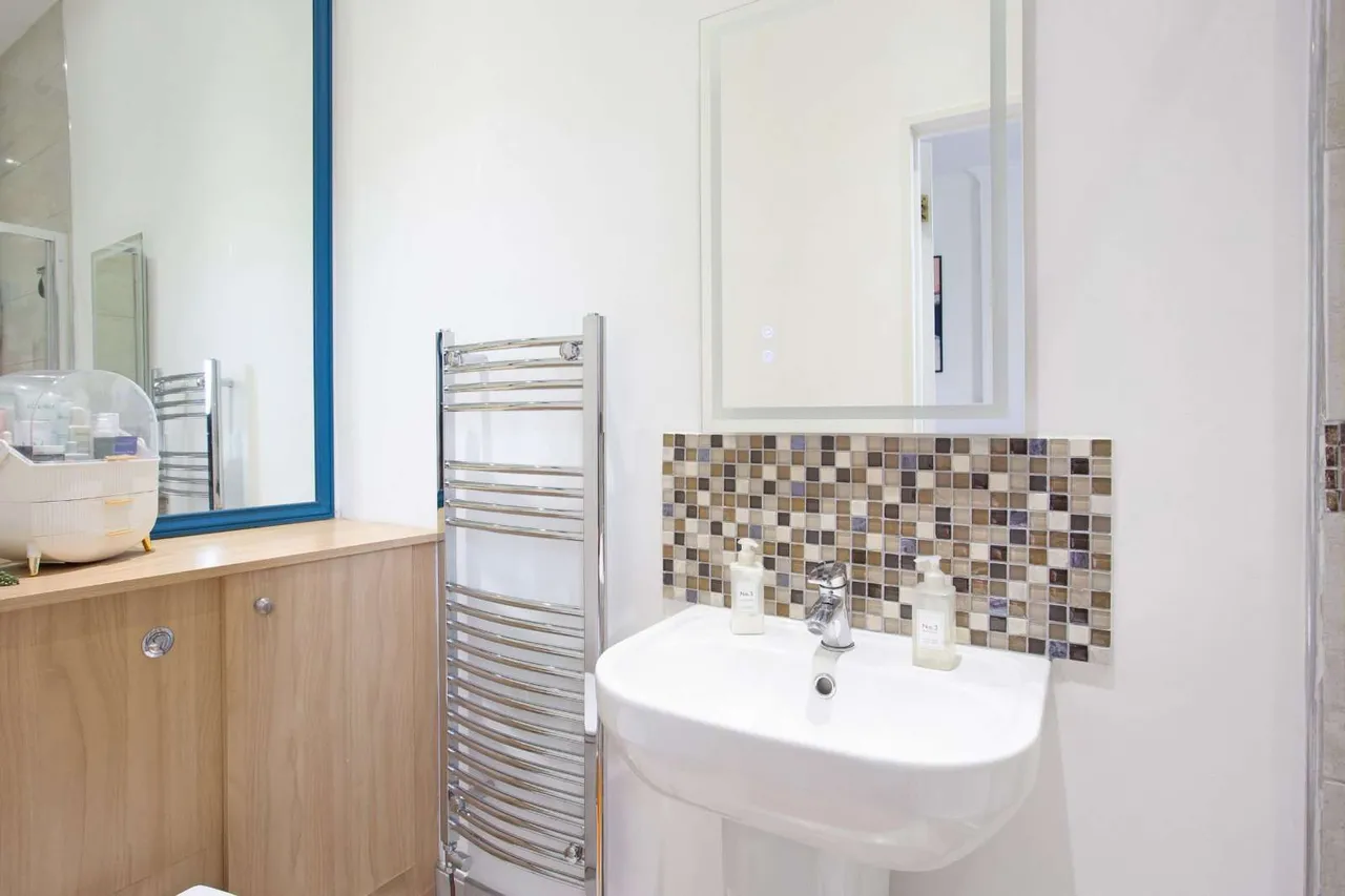 Parkfield Lawn, 59 St. Stephens Road, Cheltenham, Gloucestershire, GL51 3AF, photo 12
