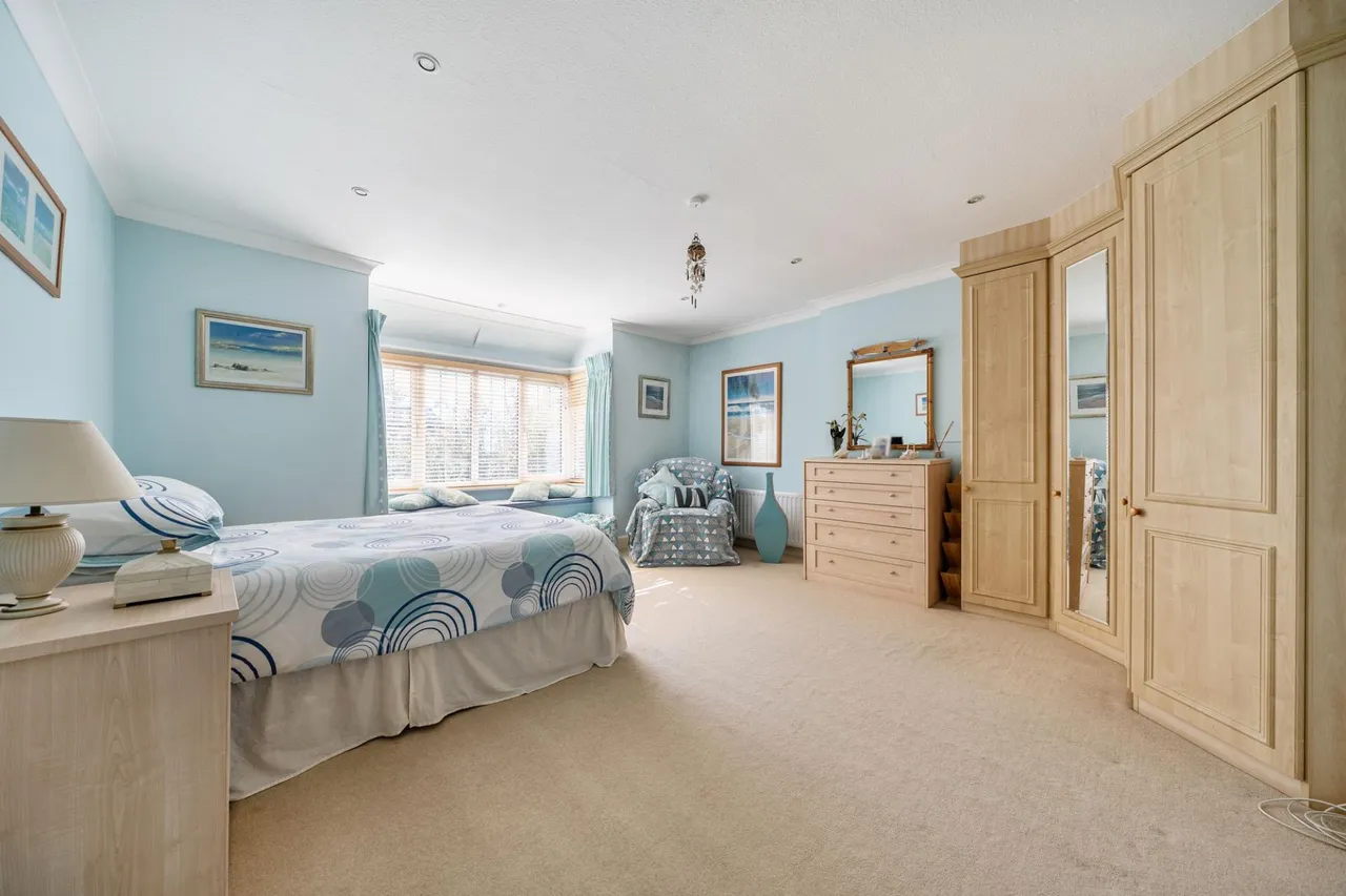Holtye Road, East Grinstead, RH19, photo 16
