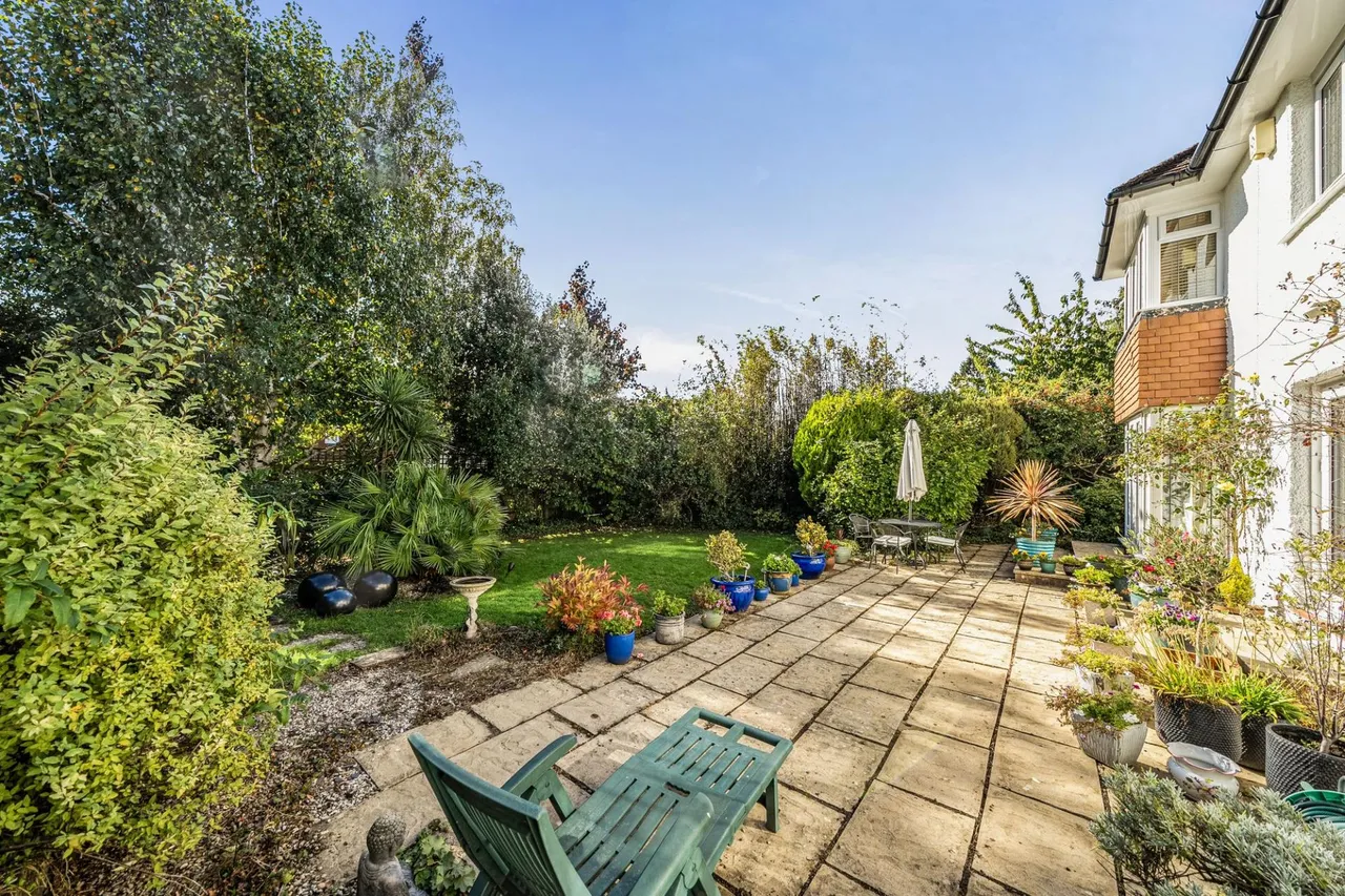 Holtye Road, East Grinstead, RH19, photo 23