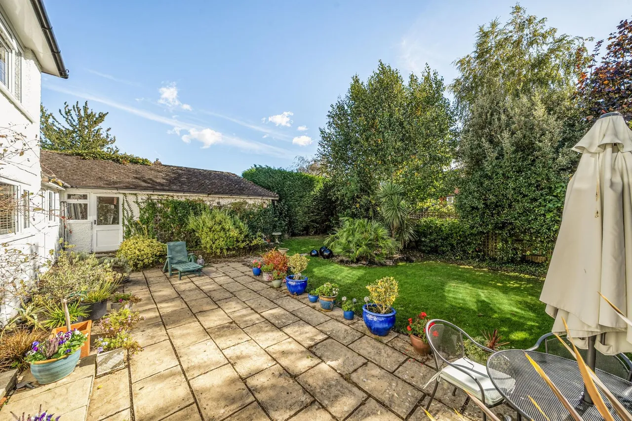 Holtye Road, East Grinstead, RH19, photo 22