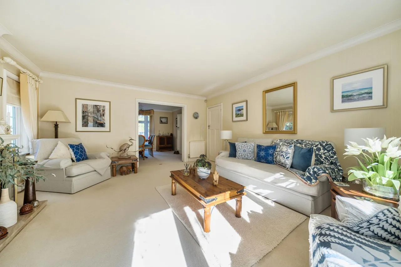 Holtye Road, East Grinstead, RH19, photo 3
