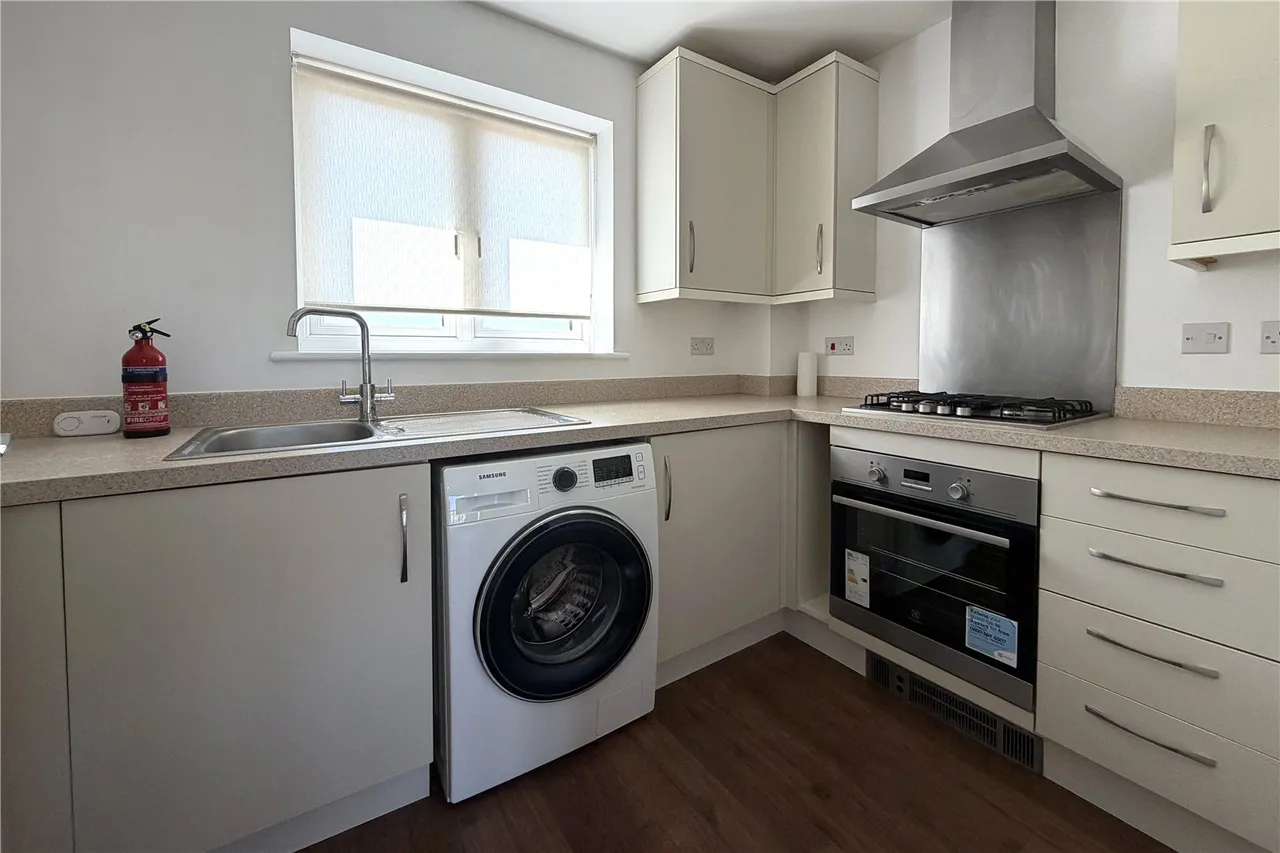 Centrifuge Way, Farnborough, Hampshire, GU14 6GF, photo 7