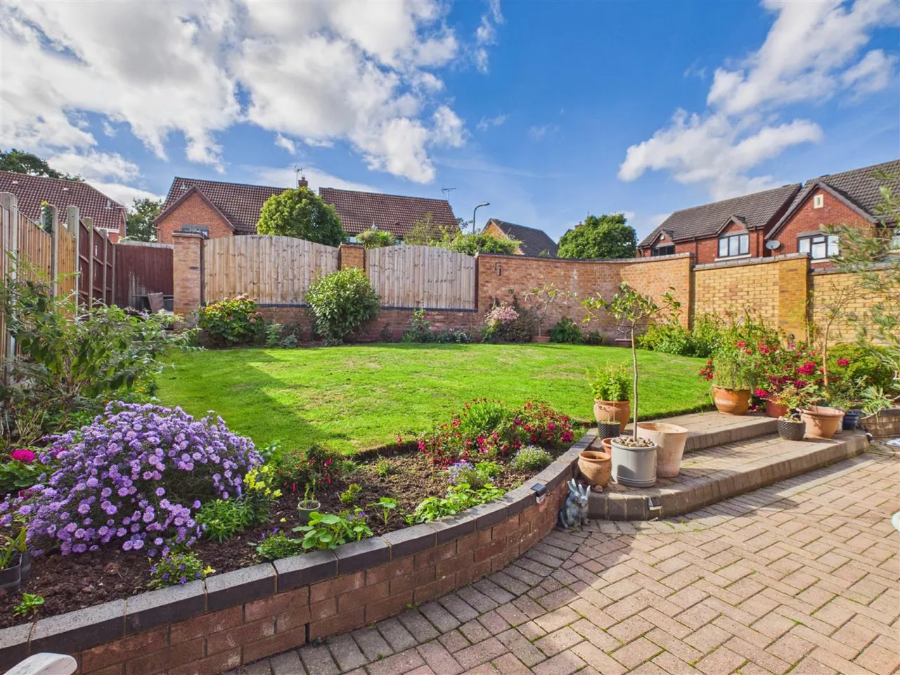 Amos Gardens, Worcester, WR4, photo 3