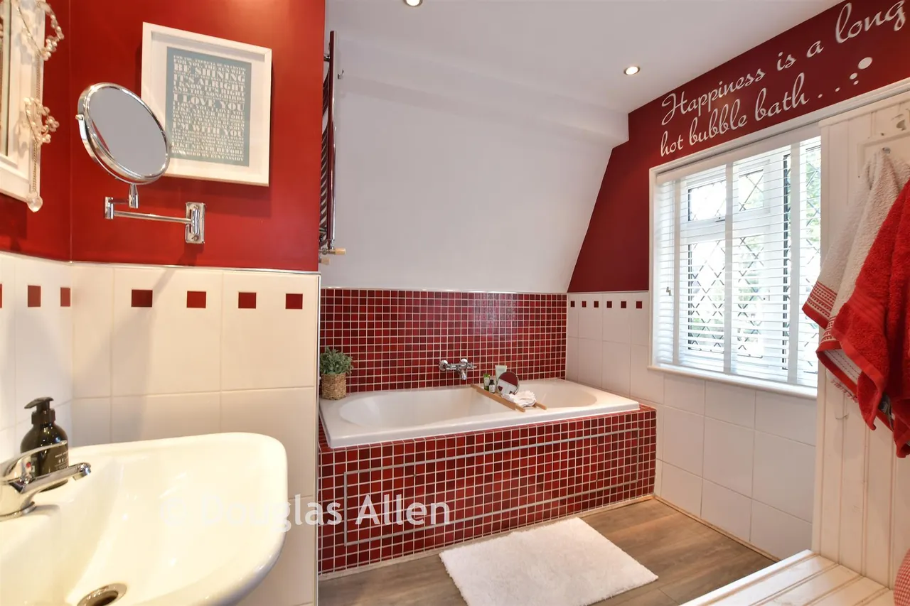 Avon Road, Upminster, RM14, photo 12