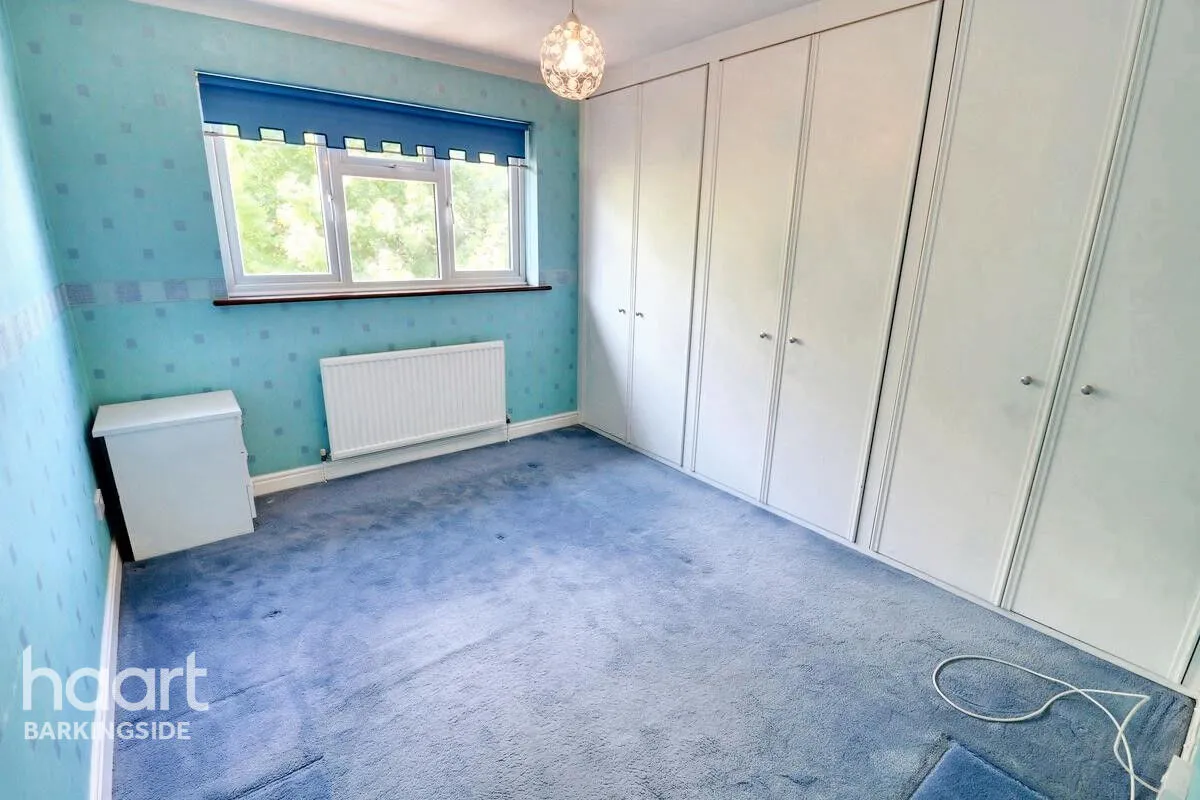 Youngs Road, Newbury Park, IG2, photo 21