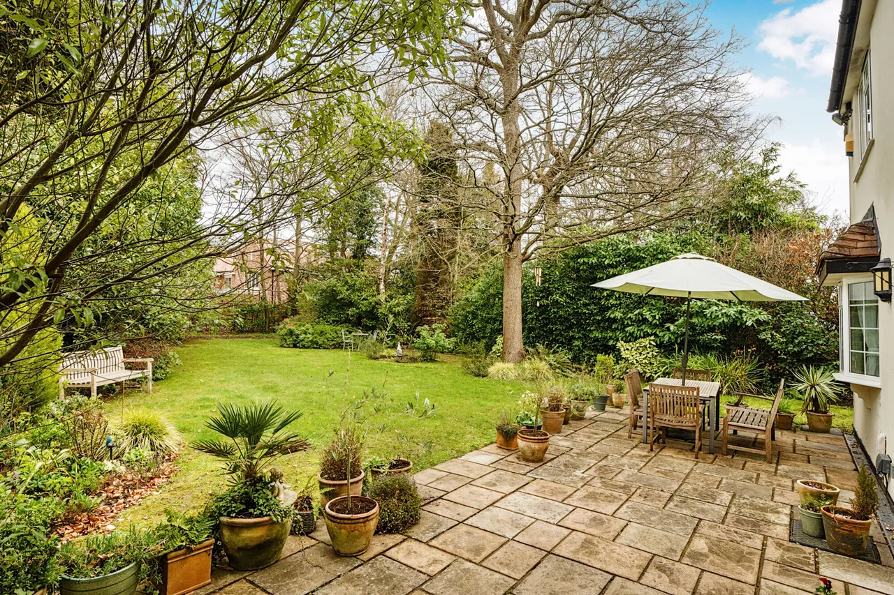 The Broadwalk, Northwood, HA6, photo 26