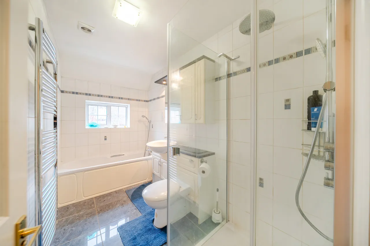 The Broadwalk, Northwood, HA6, photo 17