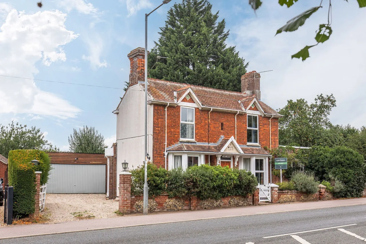 Detached Period Home on the Outskirts, photo 11