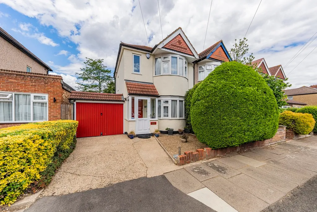 Seaton Gardens, Ruislip Manor, HA4, photo 17