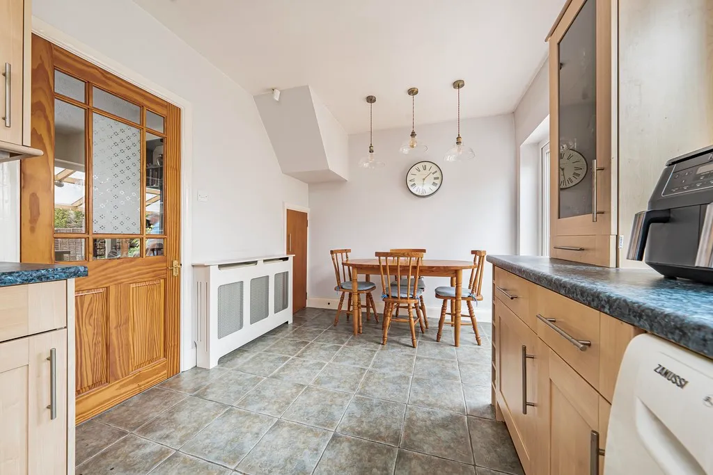 Seaton Gardens, Ruislip Manor, HA4, photo 10