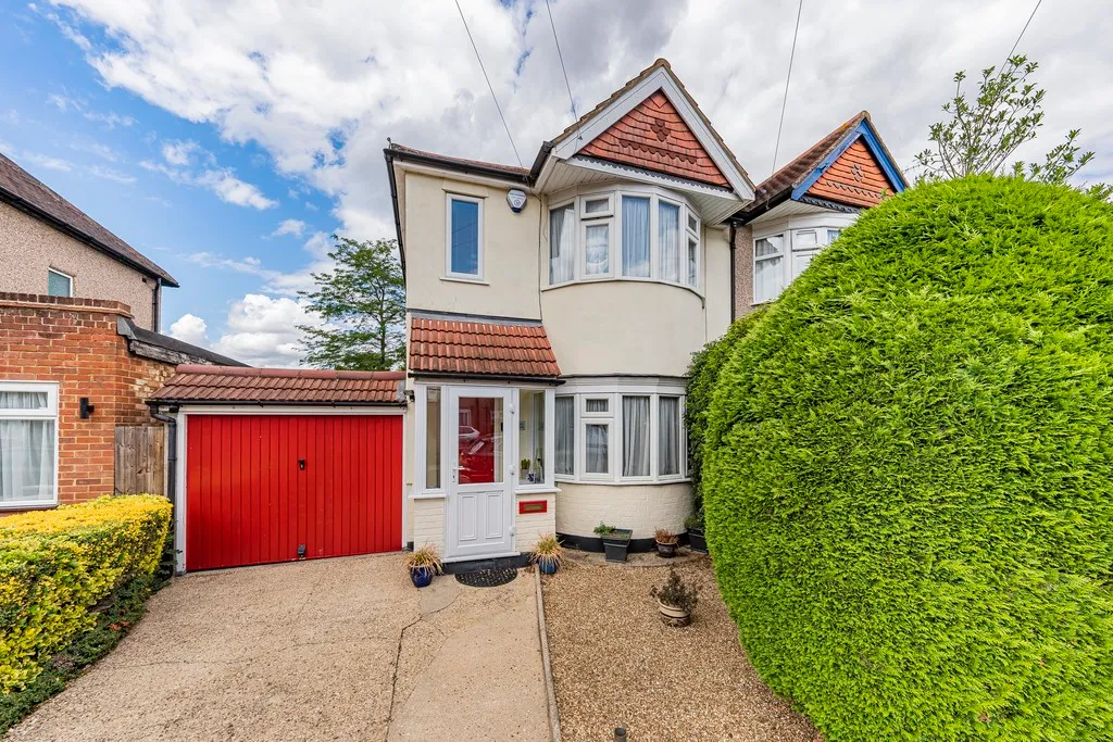 Seaton Gardens, Ruislip Manor, HA4, photo 32