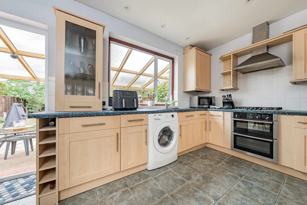 Seaton Gardens, Ruislip Manor, HA4, photo 13